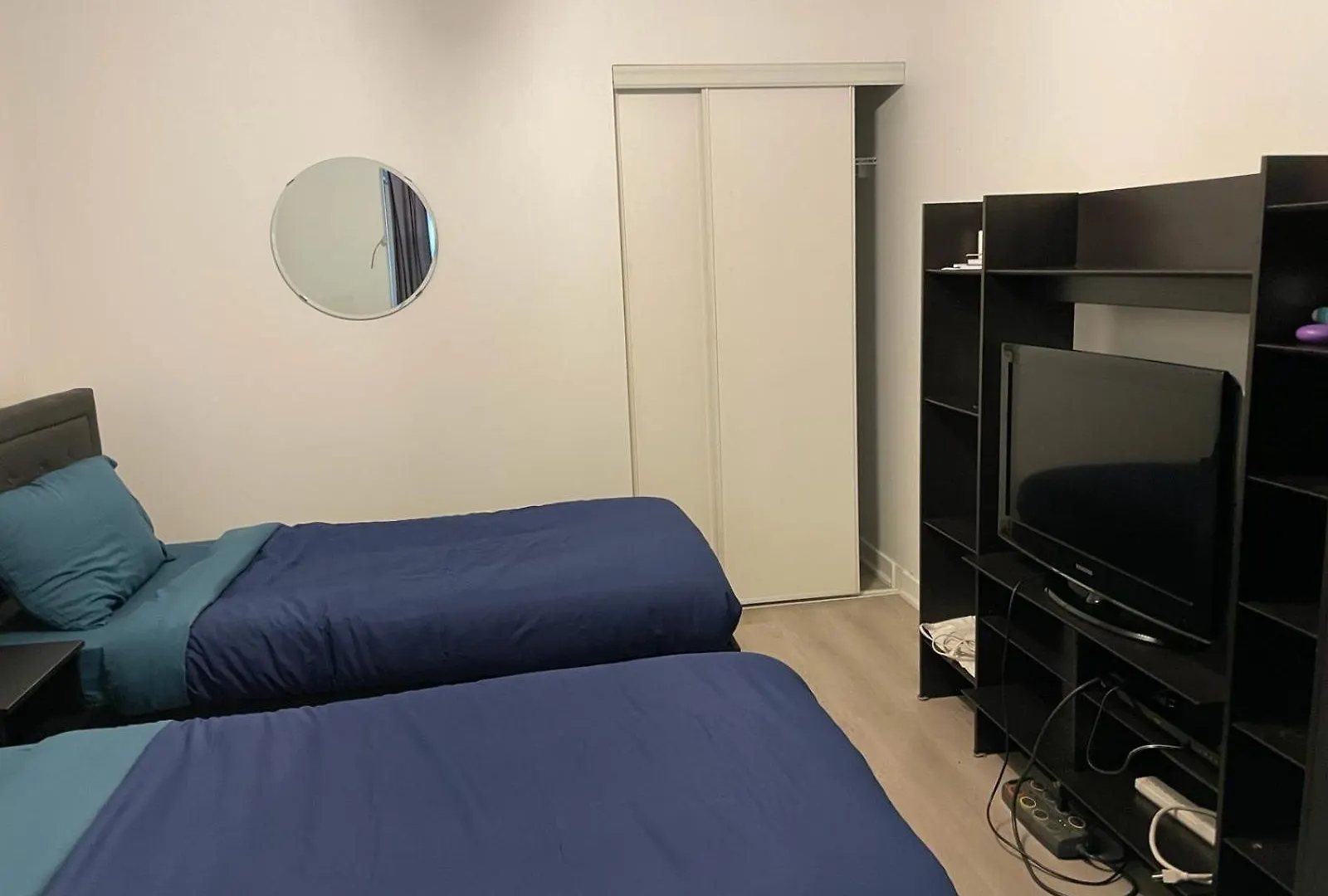 3Bdrm Lake View Condo In Toronto 0*,
